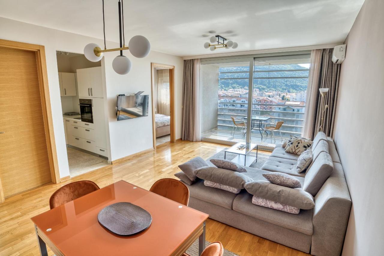 Sea View Apartments In Budva Kültér fotó