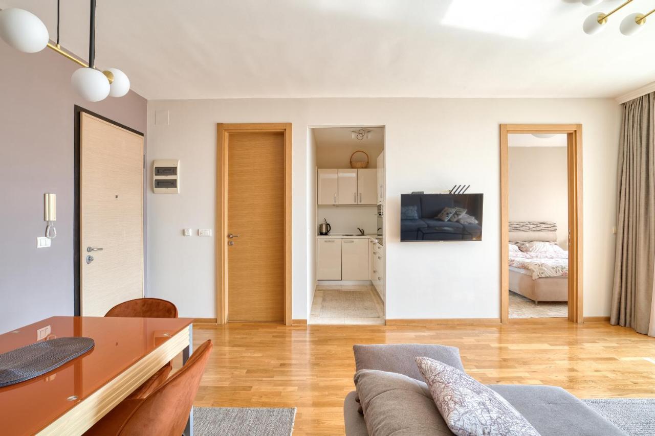 Sea View Apartments In Budva Kültér fotó